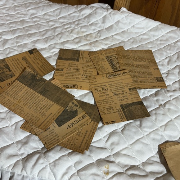 Vintage fragments of  Japanese Newspaper Print - Picture 6 of 8